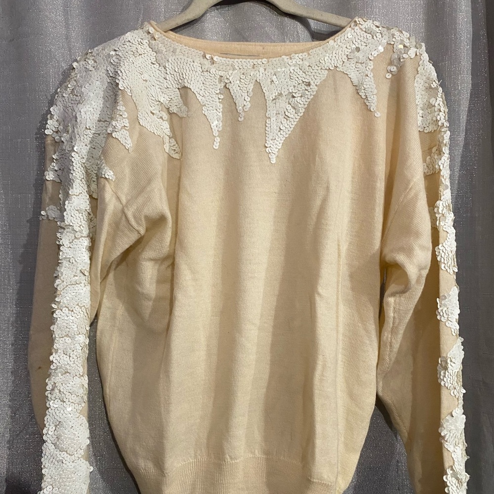 Vintage AXIOM Sequined Sweater 100 lamb wool sweater. Small cream and white